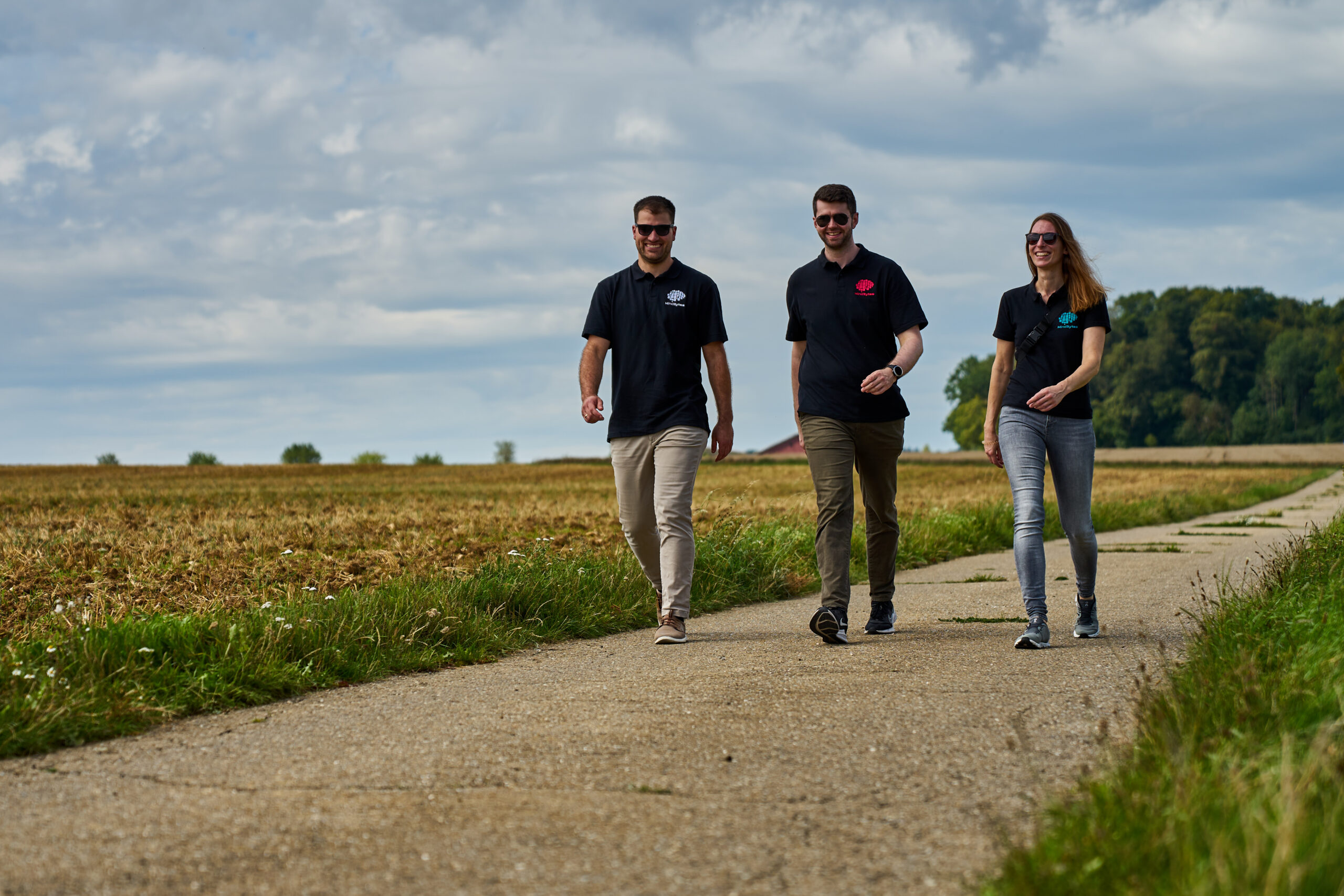 MindBytes auf Feldweg